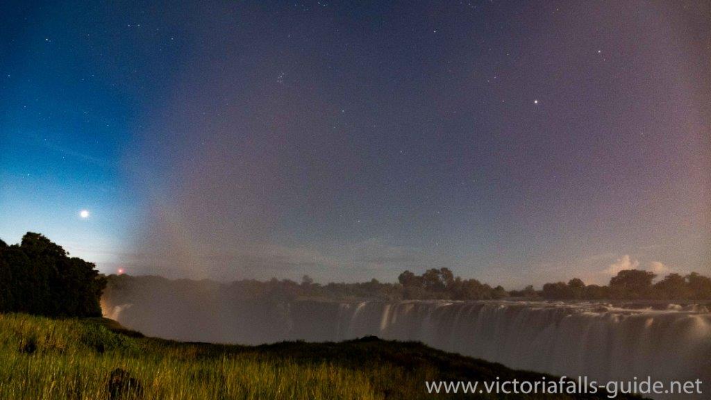 Victoria Falls moonbow